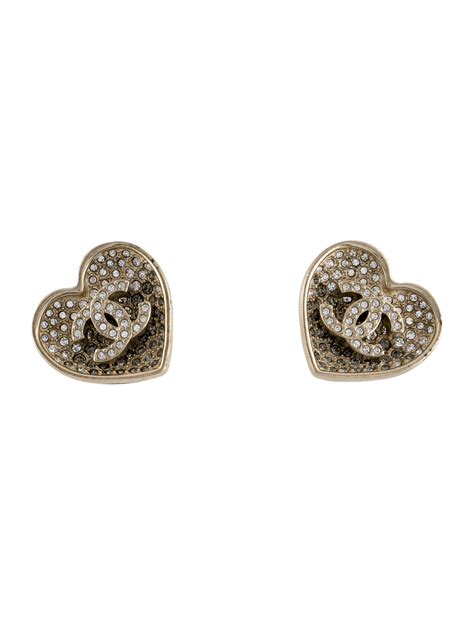 chanel heart earring